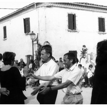 La Borgata che danza 2003_@Archivio-Ufficio Cultura Comune Bellaria I.M.