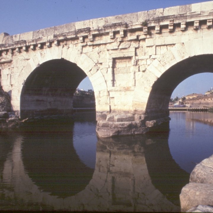 LA LEGGENDA DEL PONTE DI TIBERIO