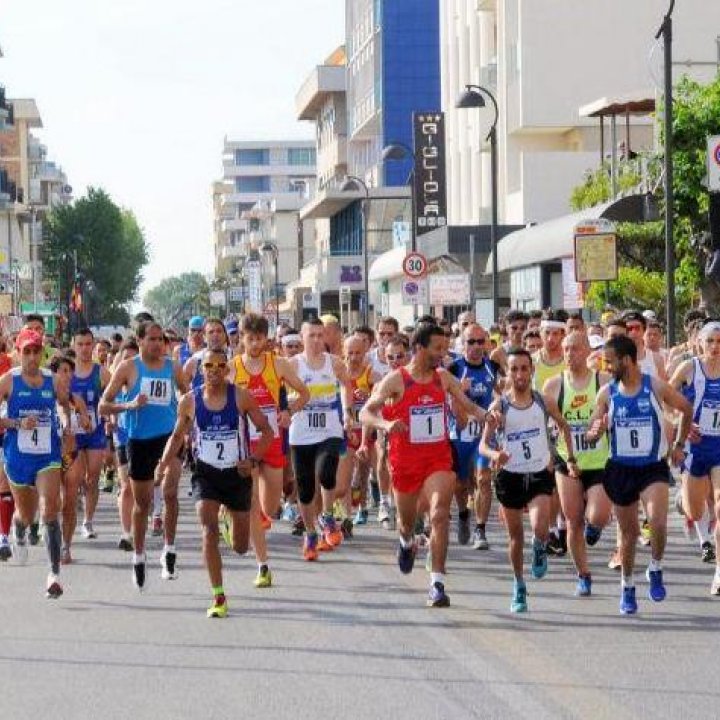 Maratonina dei Laghi: si preannuncia un'edizione da record