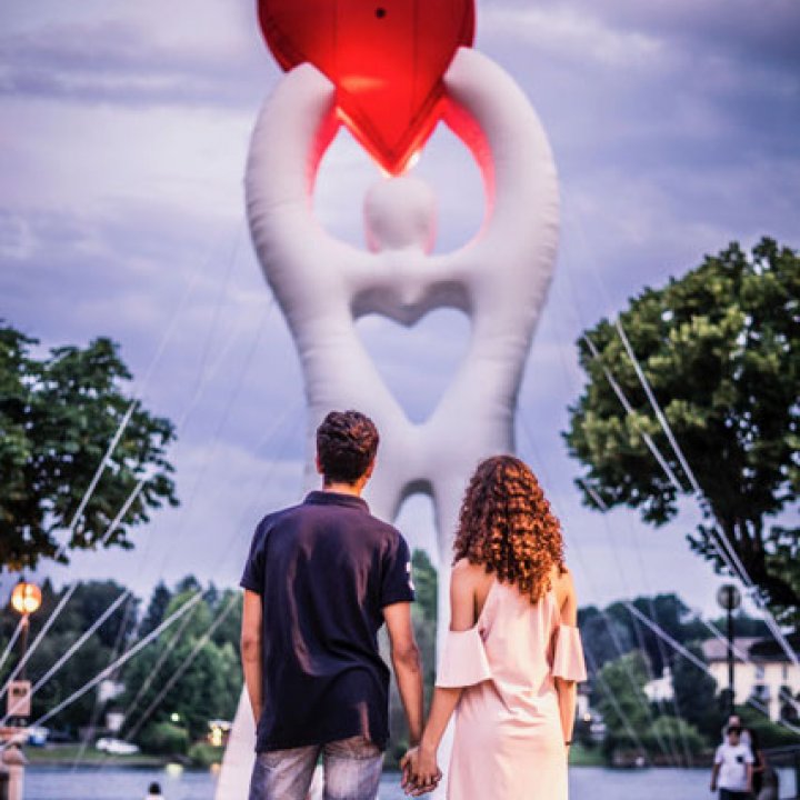 L'amore è a Bellaria Igea Marina: a febbraio, il centro città si tinge di dolcezza