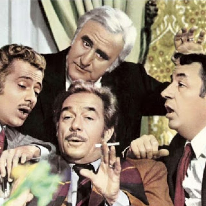 I GRANDI CLASSICI DELLA RISATA ITALIANA I GRANDI CLASSICI DELLA RISATA ITALIANA