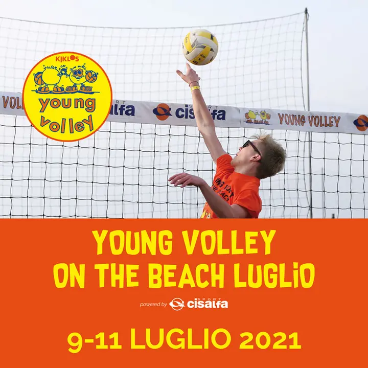 YOUNG VOLLEY ON THE BEACH