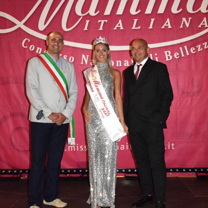 Bellezza e simpatia a Bellaria Igea Marina con "Miss Mamma Italiana 2021"