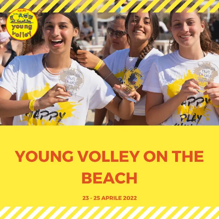 YOUNG VOLLEY ON THE BEACH