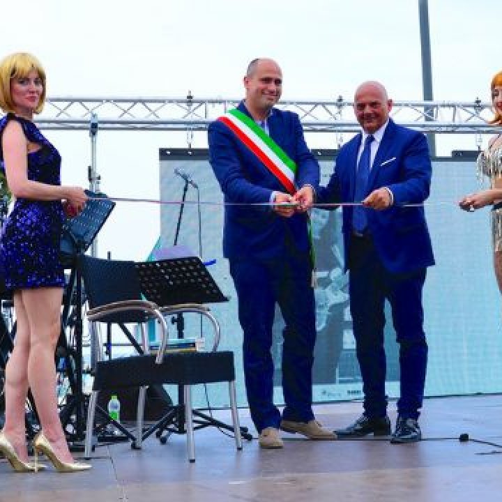 ​La mostra dedicata a Raffaella è già un successo