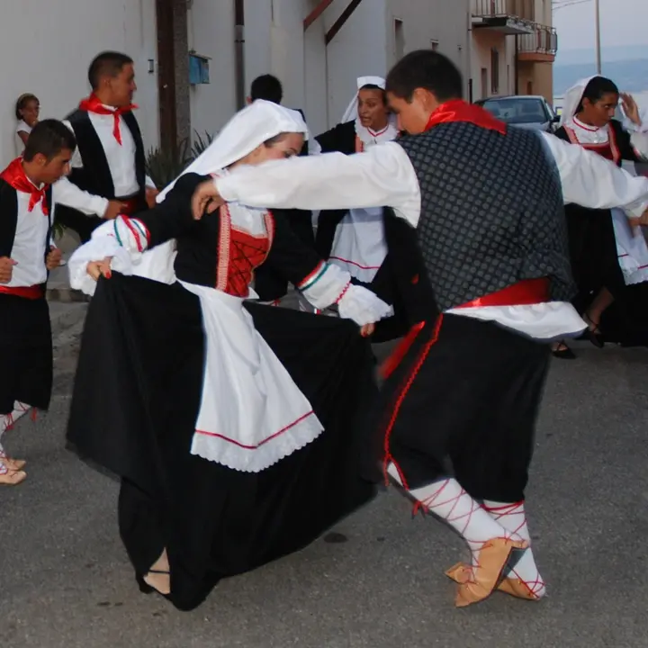 FESTIVAL INTERNAZIONALE DEL FOLKLORE 30 aprile-01 maggio 11