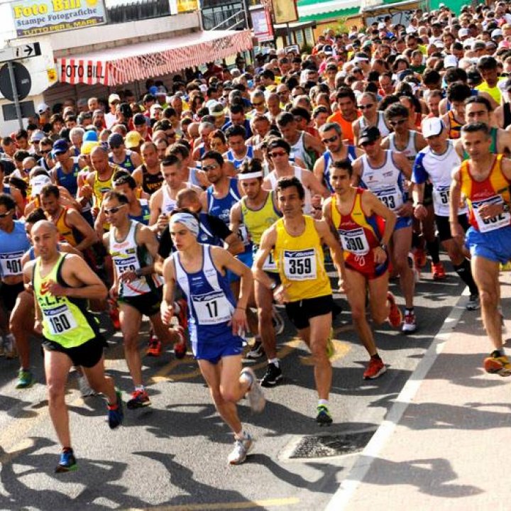 43^ HALFMARATHON MARATONINA DEI LAGHI 10 may 2015