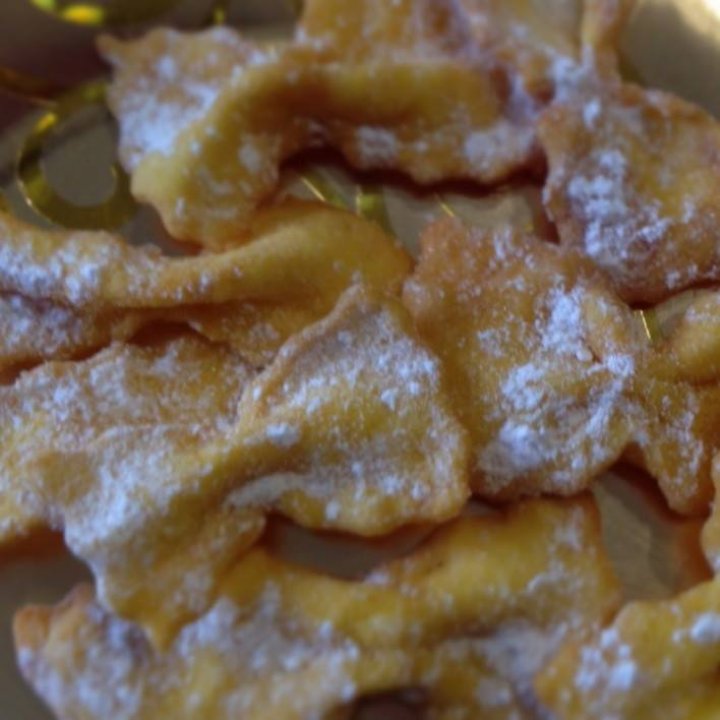 I DOLCI DI CARNEVALE - I FIOCCHETTI
