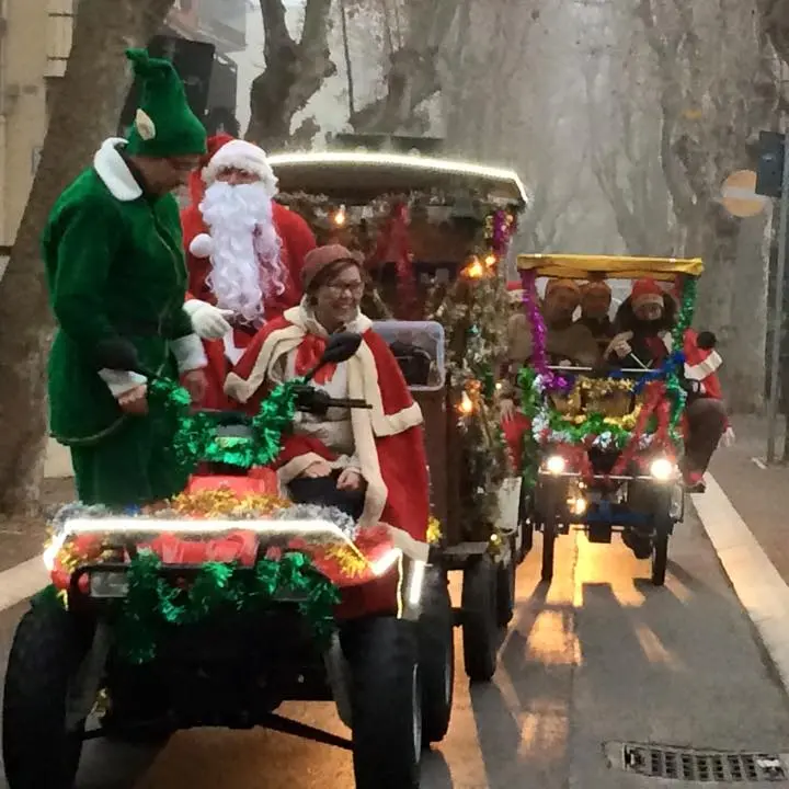 NATALE BUSSA ALLA TUA PORTA