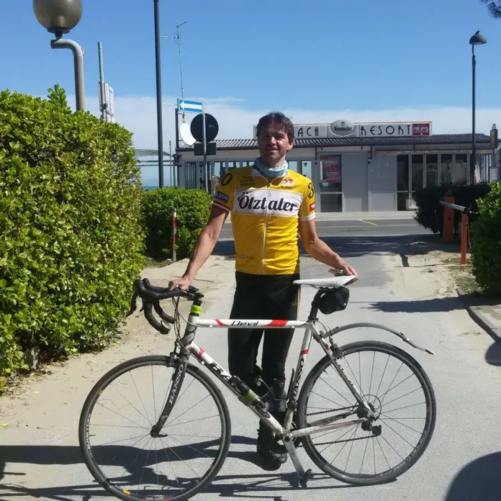 Dalla Germania in sella alla sua bici per raggiungere Bellaria Igea Marina!