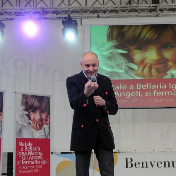 CRISTINA D'AVENA IN CONCERTO e PREMIAZIONE PRESEPI NEI TINI