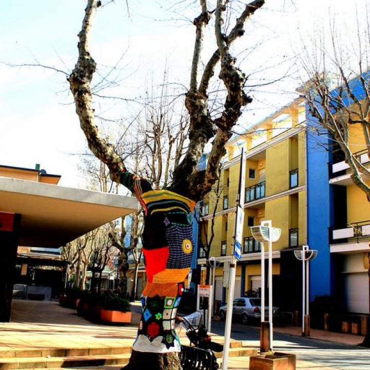 YARN BOMBING A BELLARIA IGEA MARINA 29 - 30 marzo 2014